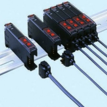 供应Omron 欧姆龙原装正品红色PNP输出光纤传感器 E3XDA51N2M