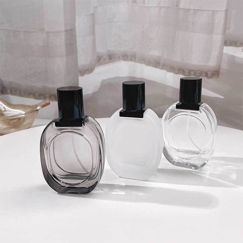 El vidrio de la botella vacía del reemplazo portátil de gama alta de la prensa de la sub-botella del perfume avanzó la botella helada del espray de la capacidad grande 30ML