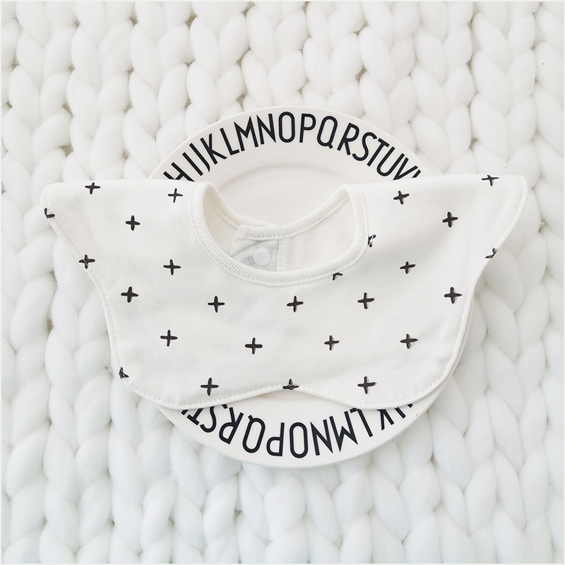 Bebé recién nacido otoño e invierno nuevo estilo flor saliva toalla algodón bebé impermeable escupir babero 360 grados rotación