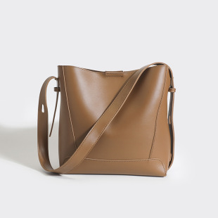 Fashionable shoulder bag, summer universal capacious one-shoulder bag