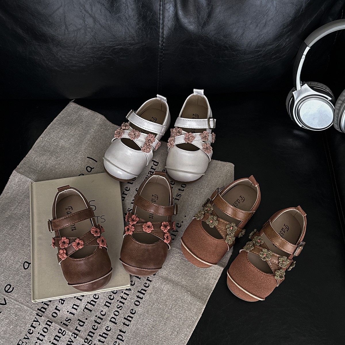 2025 Baby Girl Cute Flower Small Leather Shoes Spring and Autumn New Boys and Girls Western Style Soft Single-layer Shoes Children's Ballet Shoes