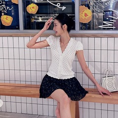 花边镂空V领针织衫短袖女年夏季新款设计感小众百搭修身上衣