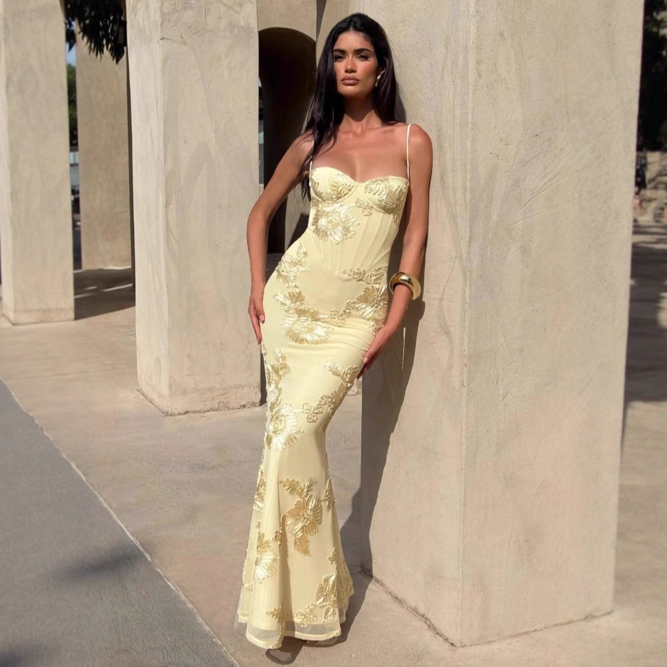 Summer French Romantic Atmosphere Floral Design Heavy Fishbone Underwire Dress Sexy Backless Strap Dress