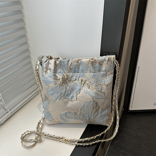 New Chinese style bag underarms for women 2024 summer fashion Chinese style embroidered butterfly bucket bag simple versatile shoulder bag