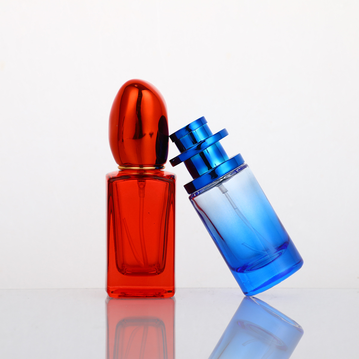 Botella de perfume de vidrio transparente de alto valor 50ml botella de aerosol de aceite esencial cosmético botella vacía botella de muestra de perfume