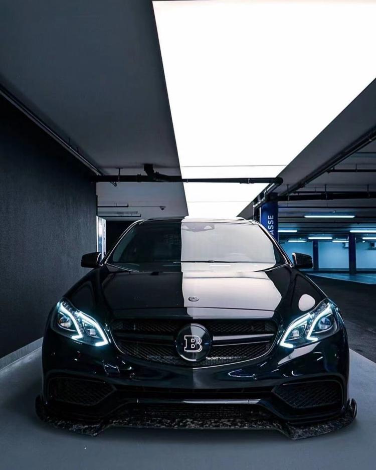 Suitable for Mercedes-Benz E-Class W212 Modification to E63 Front and Rear Bumpers, Carbon Fiber Front Lip, Side Skirts, Rear Lip, Rear Wing, and Hood
