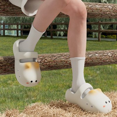 Мультяшные летние женские тапочки, пляжные тапочки в стиле Crocs на платформе, подходят для носки на улице, закрытый носок