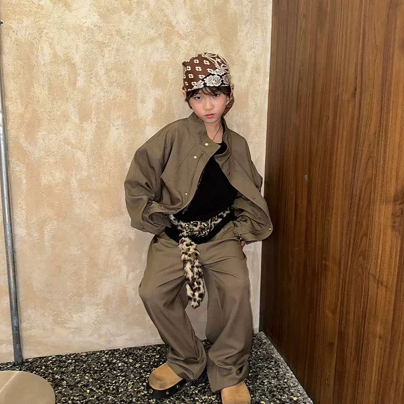 男童西装套装以鸿制衣2025秋季儿童短款夹克西服休闲长裤子两件套