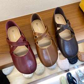 广州鞋~交叉带圆头浅口单鞋女复古休闲平底玛丽珍鞋2025新款
