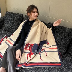 现货欧美风复古马围巾披肩两用女秋冬季新款保暖加厚提花外搭围脖