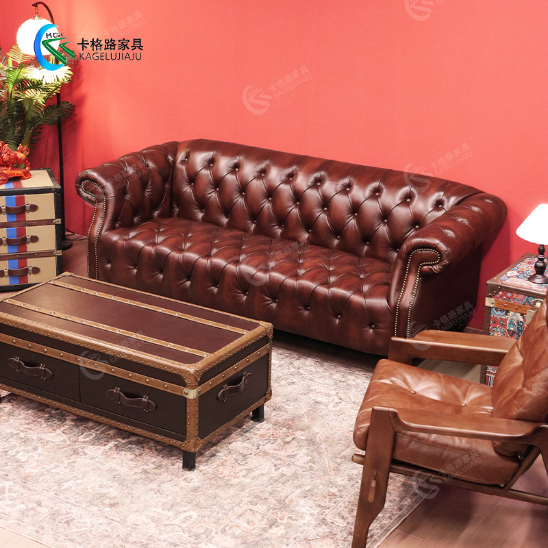 American-style sofa, featuring a classic retro design with oil-waxed leather, a straight-line configuration, and a three-seater arrangement, suitable for villas, living rooms, and small apartments