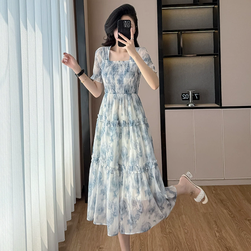 Женское платье 2025, новое летнее французское платье с завышенной талией, арт-деко, элитное платье в стиле Хепберн с квадратным воротником и пышными рукавами