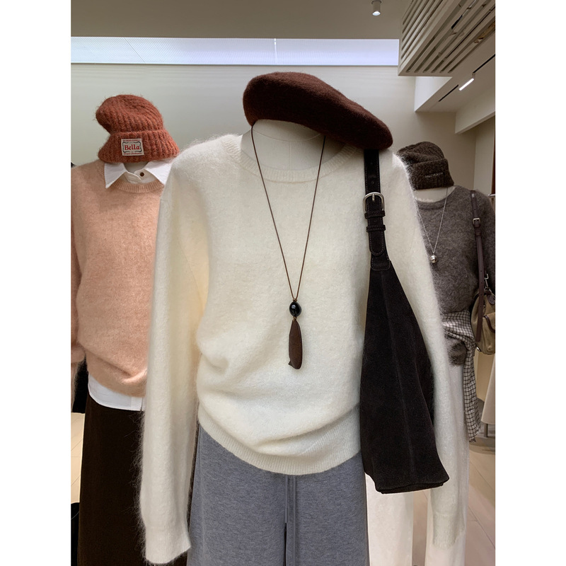 Heavy Weight High-Quality Super Mohair Brushed Warm and Fluffy White Round Neck Knitwear for Outer Wear Loose Thick Knitwear Heavy Weight High-Quality Super Mohair Brushed Warm and Fluffy White Round Neck Knitwear for Outer Wear Loose Thick Knitwear
