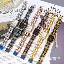 ΢�̴��lС��ҷ��Ǿ���������ʯӢʯӢŮ���ֱ��羳؛Դ���Q���l