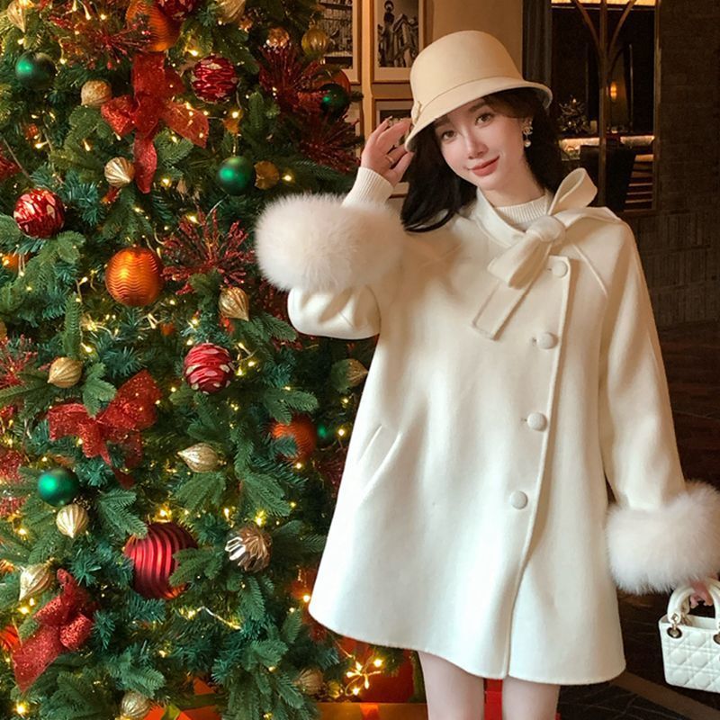 Luxurious wool coat for women, new winter style, petite size, French chic, elegant white cape coat Luxurious wool coat for women, new winter style, petite size, French chic, elegant white cape coat