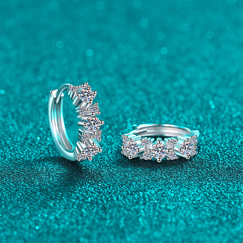 Orecchini a cerchio in moissanite colore d e argento sterling_voghion.com