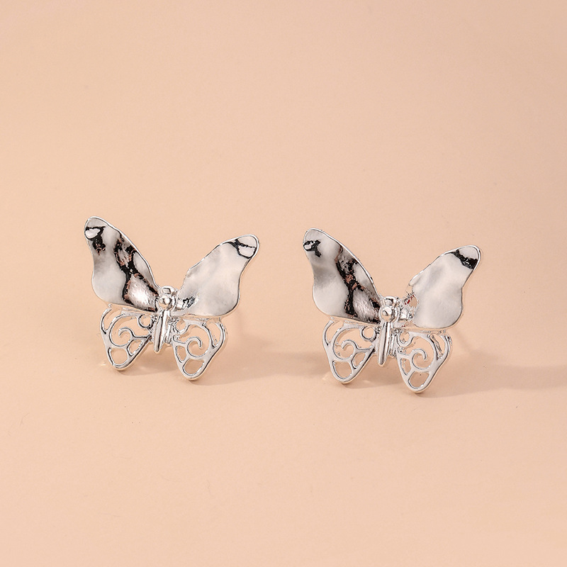 Boucles D&#39;oreilles Papillon Creuses En Métal De Mode En Gros Nihaojewelry display picture 7