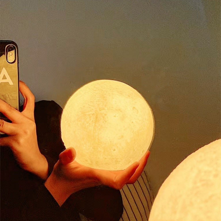 9.5cm moon