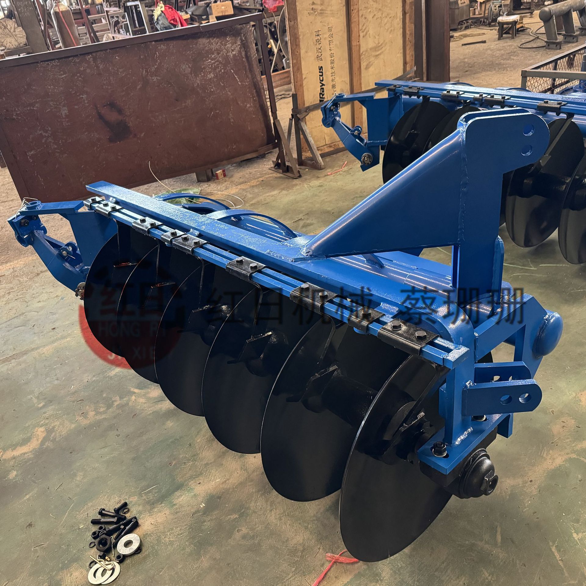 出口圆盘犁保田圆盘犁锰钢犁片拖拉机后悬挂圆盘犁东南亚管子犁