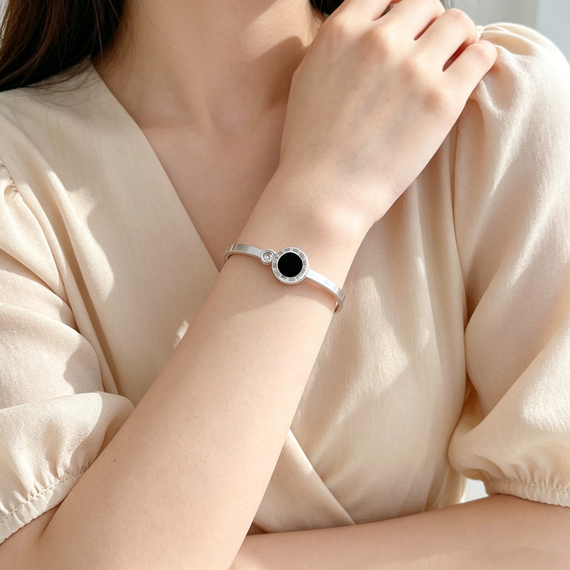 Minimalist Roman Zircon Titanium Bangle For Women And Men_voghion.com