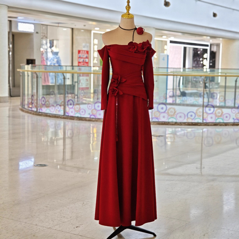 Irregular Design, Fashionable Chinese-Style Long Dress, Off-Shoulder Red Elegant Evening Gown, Hostess Dress