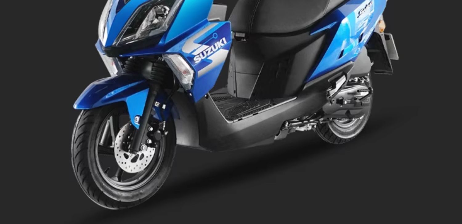 Suitable for Suzuki UY125 windshield Haojue AFR pedal motorcycle special modified accessories front windshield glass