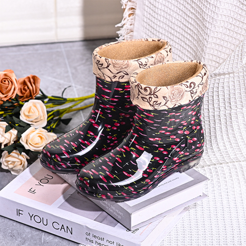 Comercio exterior zapatos de lluvia de color sólido para mujeres adultas al aire libre bosque lluvioso a prueba de agua anti-deslizante zapatos de agua de lana calentamiento botas de lluvia