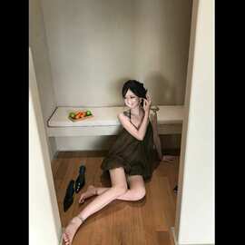 小个子穿搭复古风度假连衣裙小众独特超好看挂脖吊带花苞裙26夏季