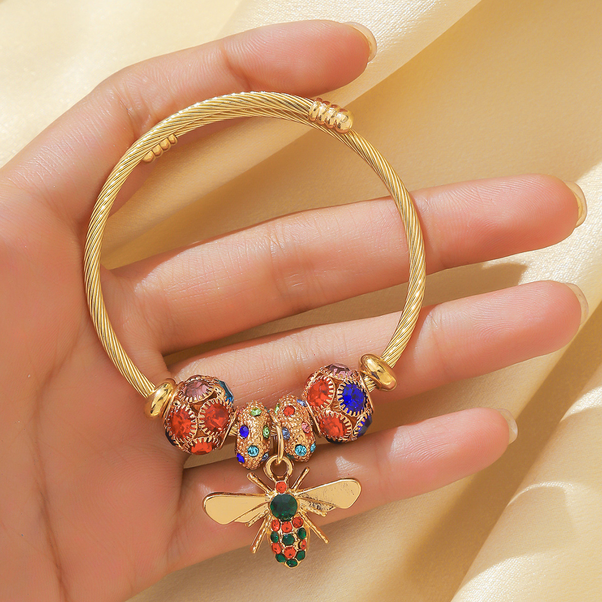 Joyas explosivas transfronterizas Panjiafeng Brother aleación oro ajustable pulsera de abeja femenina brillante anillo de moda de bola de diamante