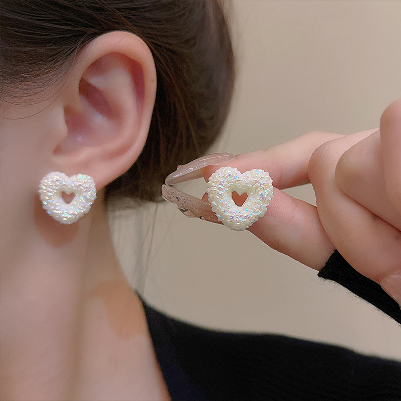 10g Weight 1 Pair Sweet Heart Shape Laser Resin Ear Studs