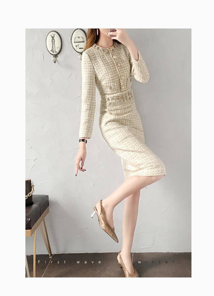 Retro Waist-Wrapped Woolen Dress 3