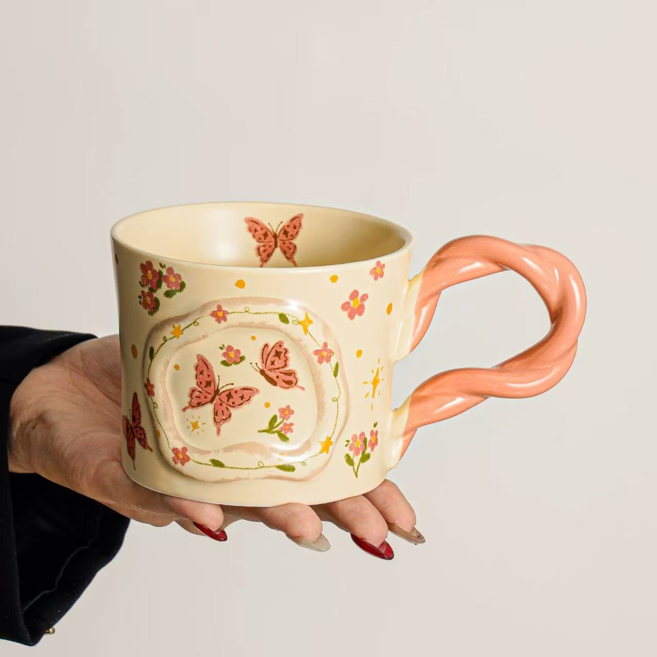 Taza de cerámica de nicho de alta capacidad de taza de agua doméstica taza de café de oficina para niñas