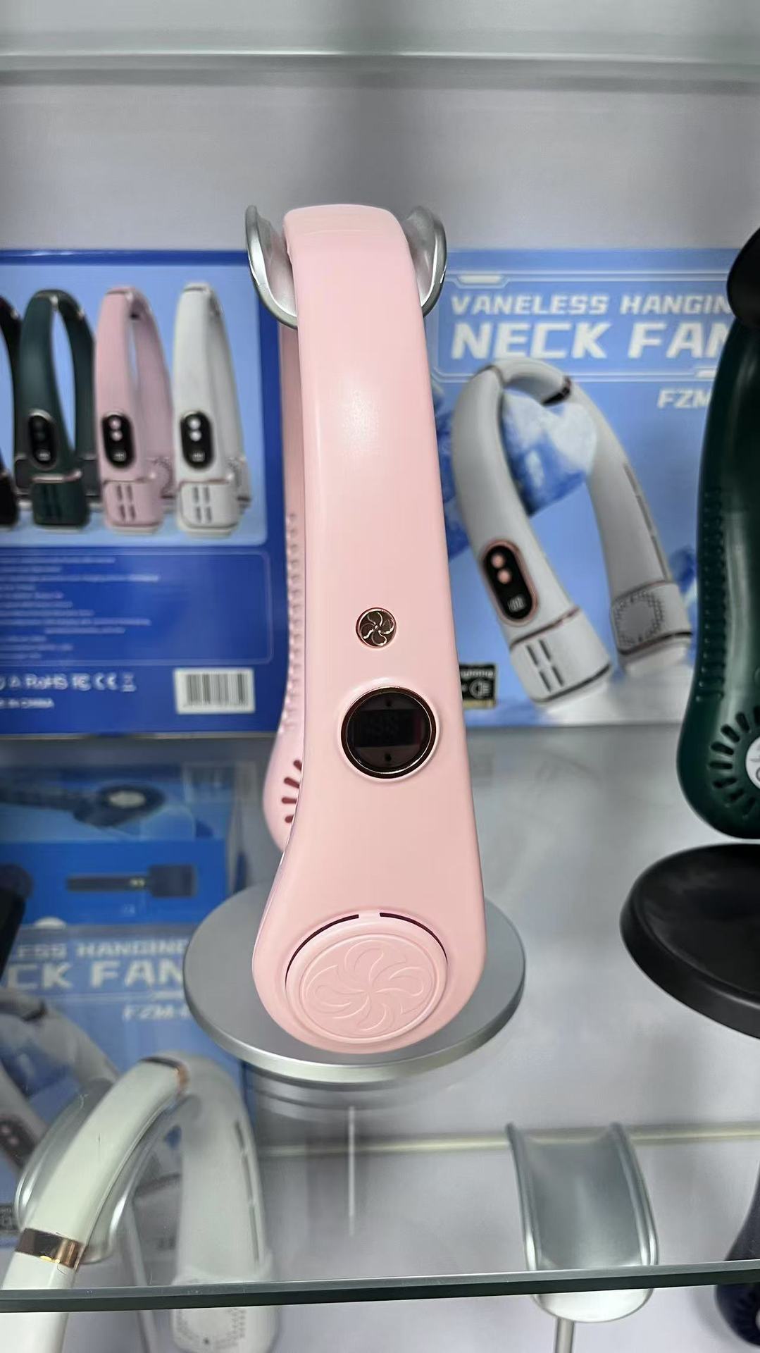 Nuevo ventilador de cuello colgante sin hojas transfronterizo usb para exteriores portátil de cinco velocidades pantalla digital estudiante mini ventilador de cuello colgante pequeño