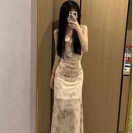 温柔纯欲碎花性感吊带连衣裙子女收腰气质设计感小众鱼尾长裙夏季