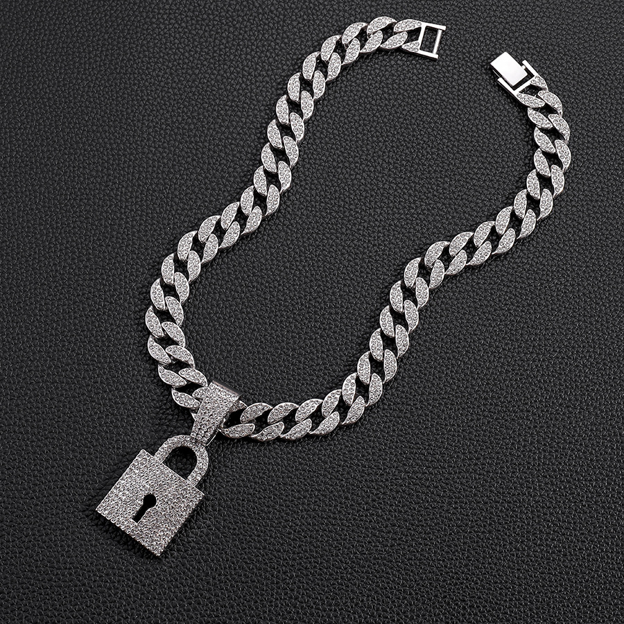 Asmeninis pilnas deimantinis rakto užrakto kūrybinių papuošalų vyriškas pankroko kubietiškas pakabukas-vėrinys_voghion.com