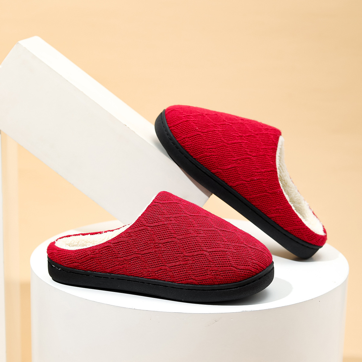 New woolly slippers with warm couples cotton slippers non-slip plus wool thickening cotton drag soft bottom in autumn and winter_voghion.com