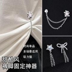 シャツの磁気ボタンの服は端を引っ張って固定します。