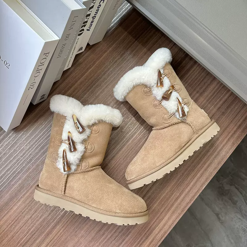 桑坡皮毛一体三粒牛角扣雪地靴女休闲时尚百搭靴加绒加厚保暖棉鞋