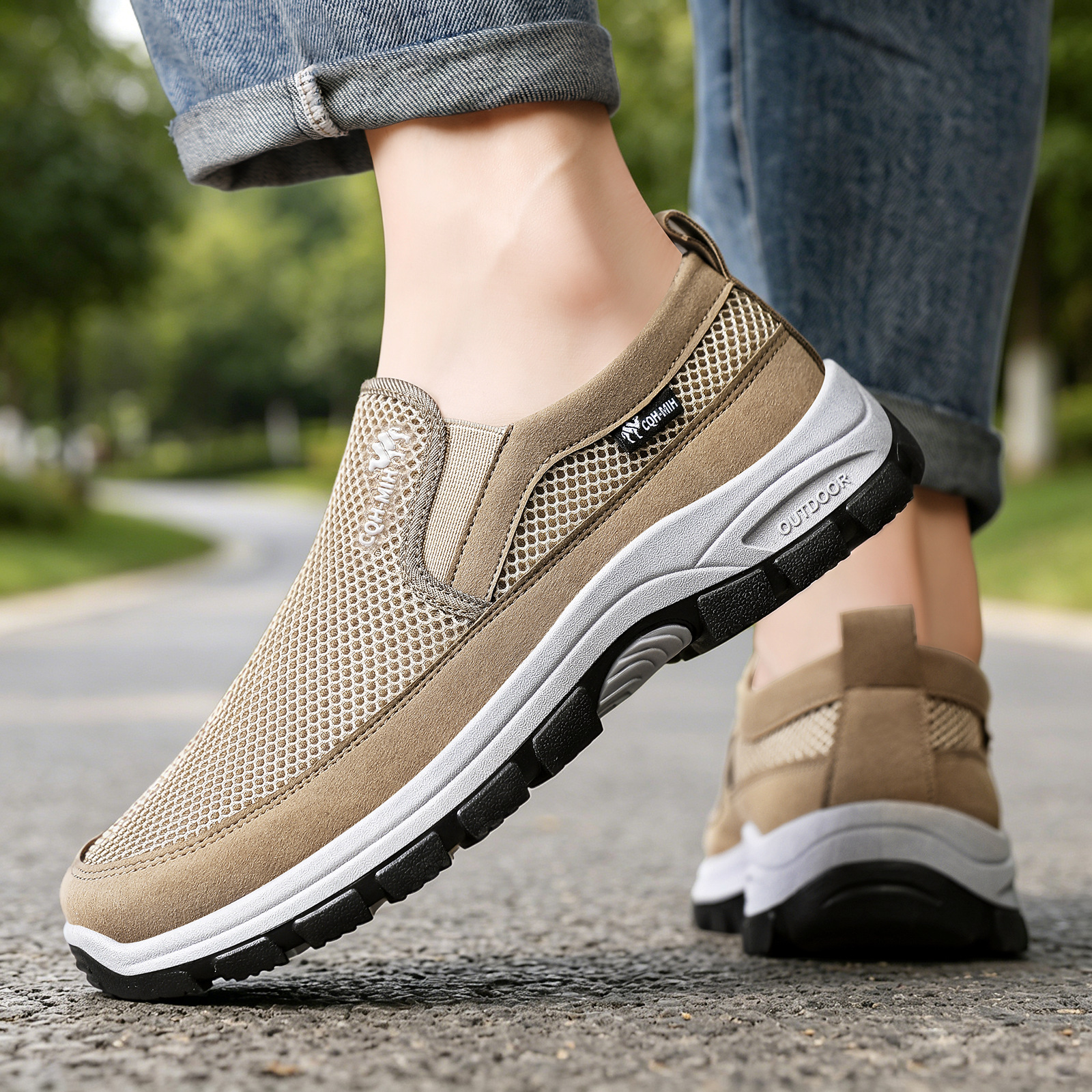 Zapatos de malla transfronterizos para hombres zapatos de verano transpirables zapatos casuales ligeros zapatos de papá de tamaño grande viejos zapatos de tela de Beijing zapatos simples