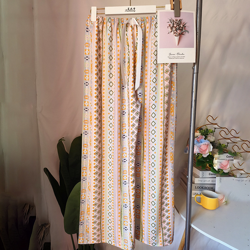 노란색 배경 줄무늬 마름모