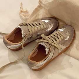 复古银色德训鞋女2026新款百搭做旧拼色运动休闲鞋平底阿甘鞋板鞋
