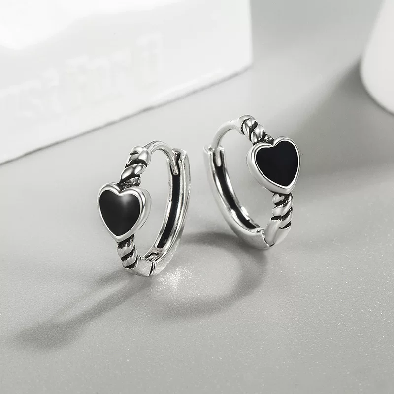 Small design retro earrings, trend of season