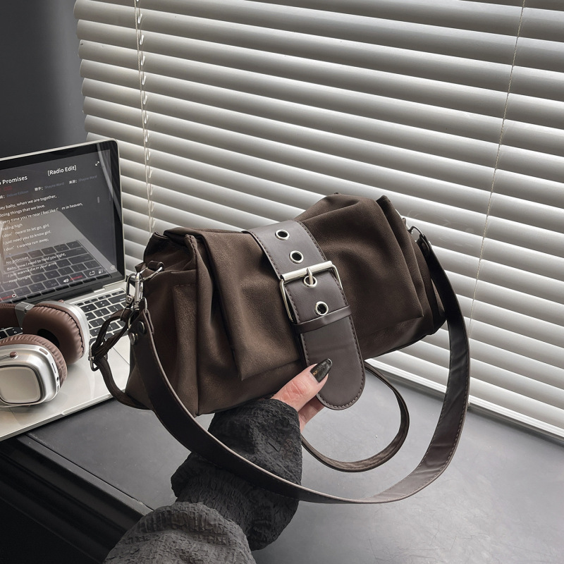 Underarm Bag for Women 2026 Spring New Trendy Retro Fashion Shoulder Bag with a High-End Feel Versatile Commuter Crossbody Bag Underarm Bag for Women 2026 Spring New Trendy Retro Fashion Shoulder Bag with a High-End Feel Versatile Commuter Crossbody Bag