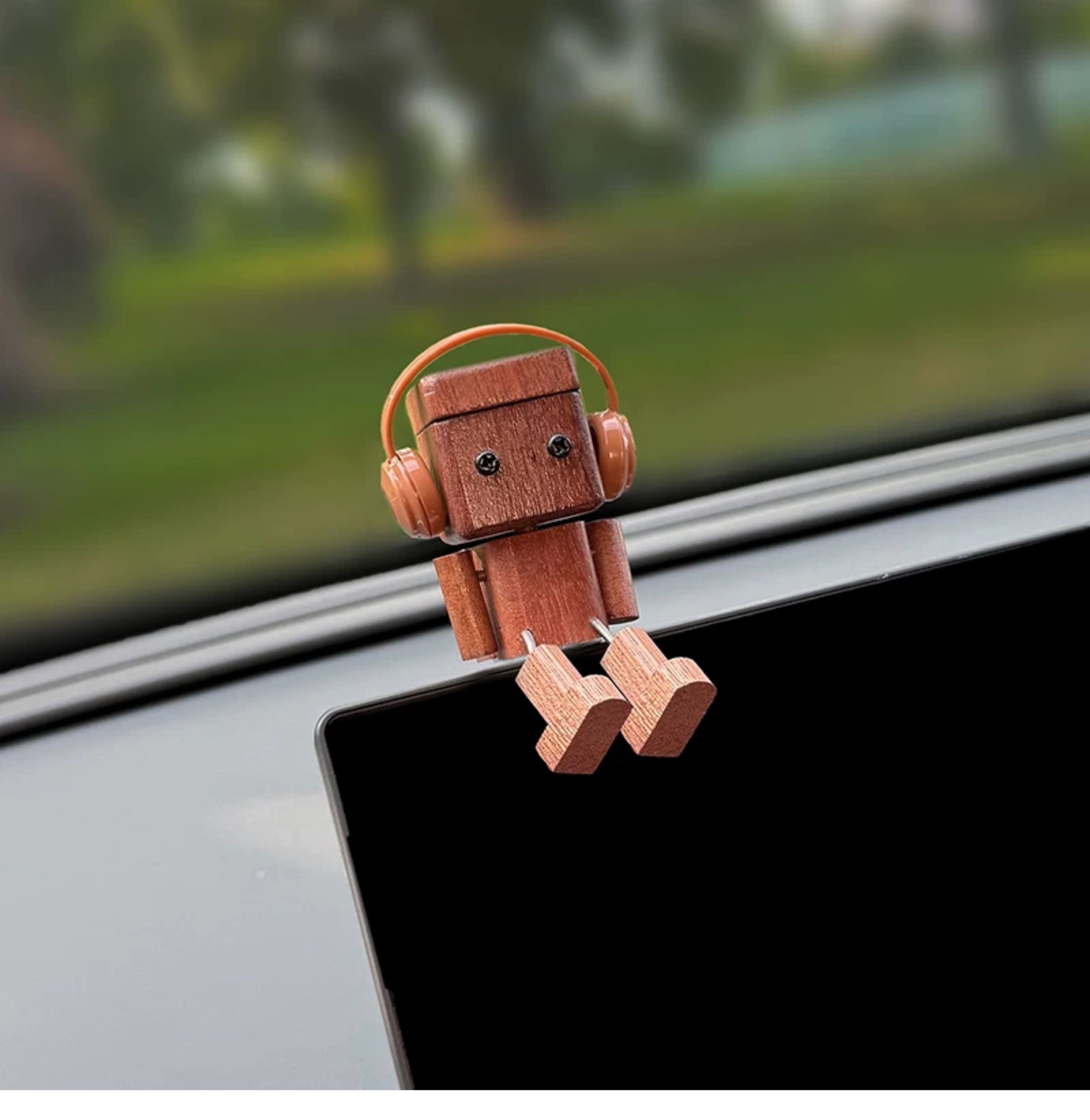 New model of leg-shaking wooden figurine, creative car accessory, cute car screen decoration, gift for women with shaking legs
