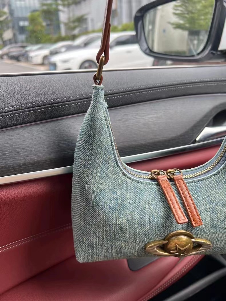 2024 Herbst und Winter Neue Unterarmtasche Wandering Planet Umhängetasche Vielseitige Handtasche Nischen-Denim-Unterarmtasche Großhandel_voghion.com