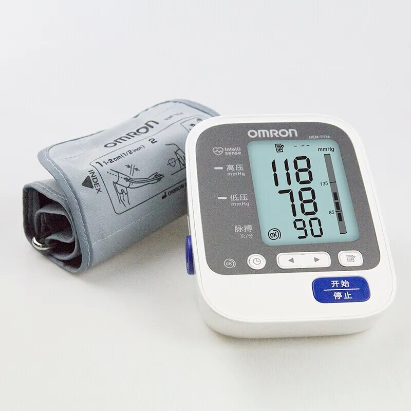 歐姆龍電子血壓計HEM-7136 家用全自動老人上臂式血壓測量儀