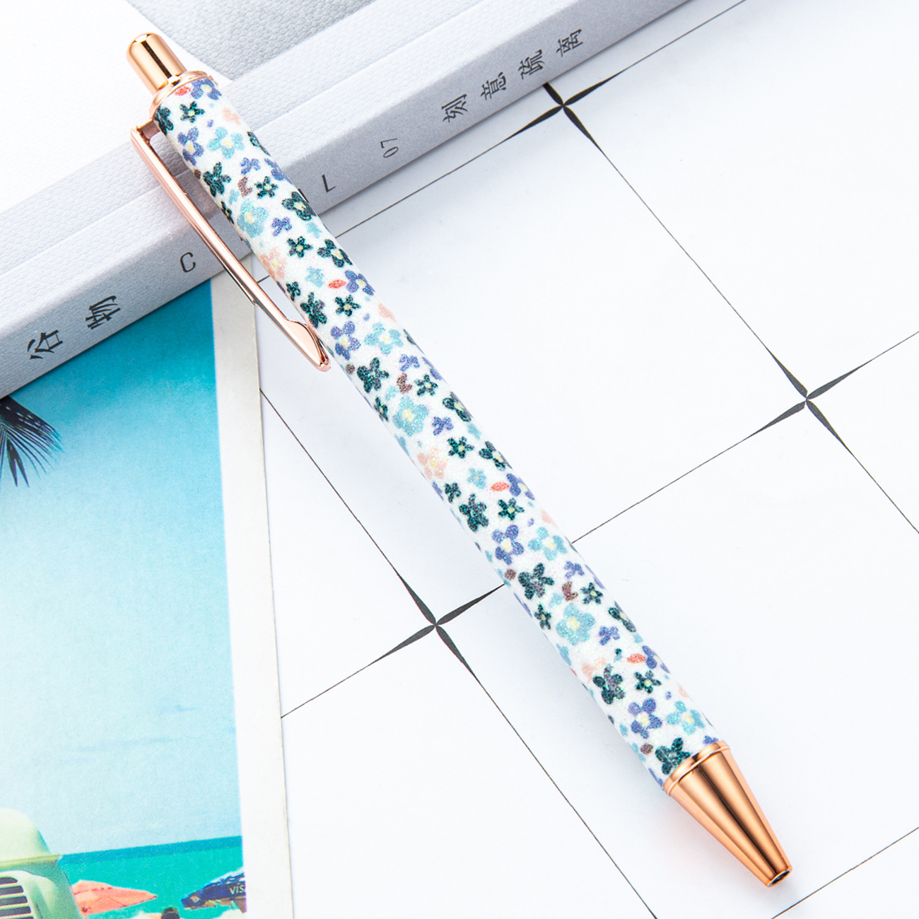 Estilo creativo ins mismo estilo chica corazón flor pluma fresca estudiante prensa pluma de cuero oro rosa prensa bolígrafo