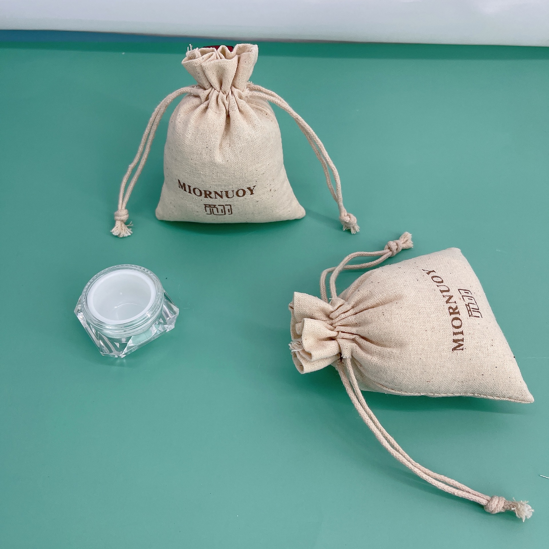 优惠源头厂家涤棉麻布帆布束口袋小物件饰品化妆品收纳袋可印logo
