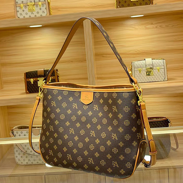 Capacious quality bag one shoulder