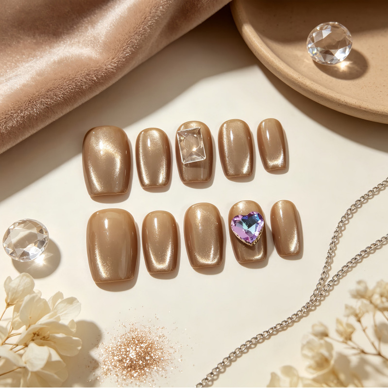 [Out of Stock] Cat Eye Simple Zircon Heart Nail Art, Elegant and Versatile, Whitening, Short Style, Wholesale